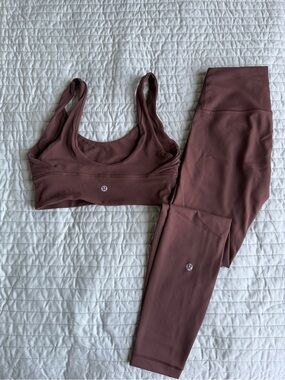 Lululemon workout set Java